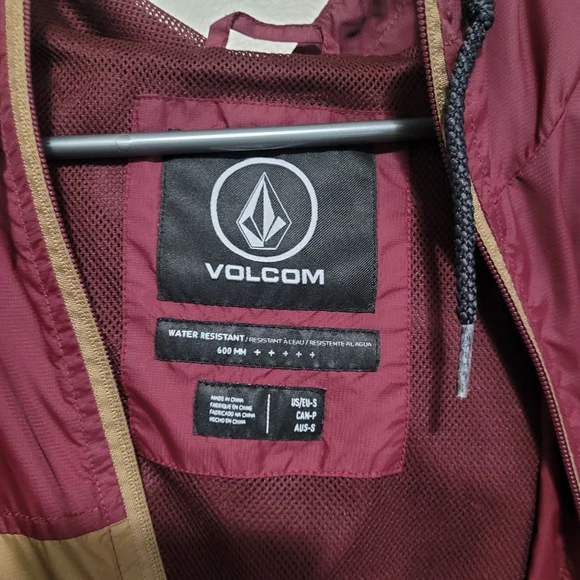 2FOR$40 Volcom windbreaker - Picture 2 of 6